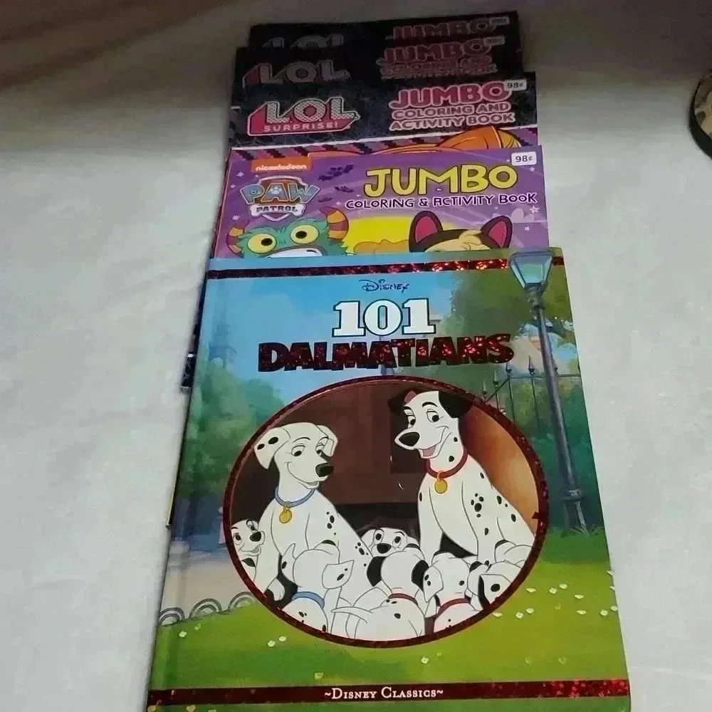 Book 101 Dalmatians +4 coloring books